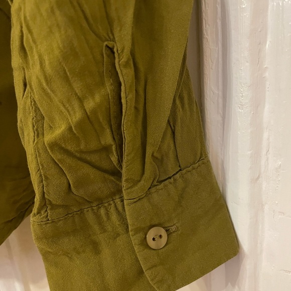 Flowy hi lo olive green blouse, soft and light weight - Picture 4 of 5